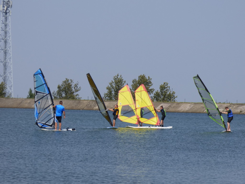 szkoła windsurfing nad Jeziorem Bielawskim www.dobraintegracja (3)